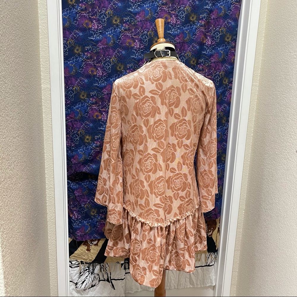 π Lovely Velvet ruffle cardigan - Picture 7 of 11